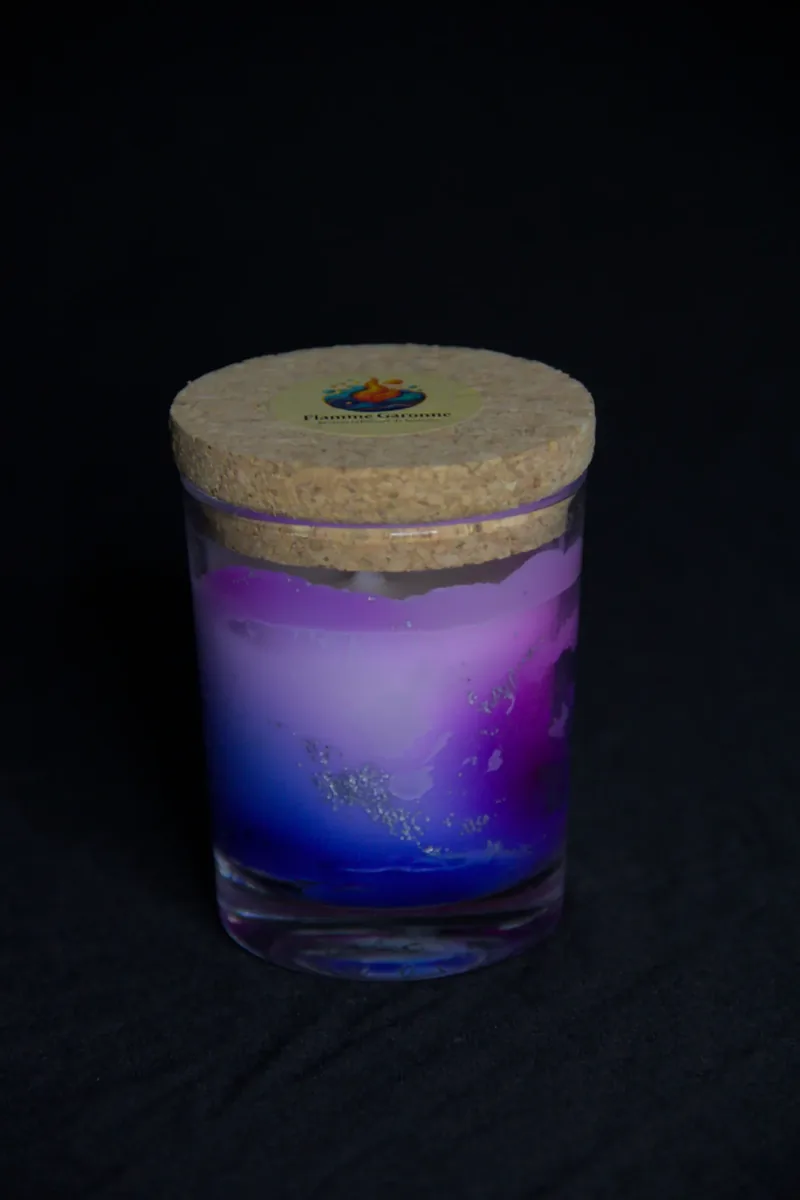 Bougie parfumée Jardin Secret — iris, lavande, vanille